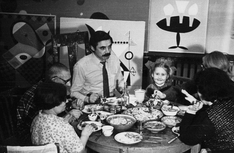 В мастерской Андрея Поздеева, 1986 г. Фото В.Ваганова