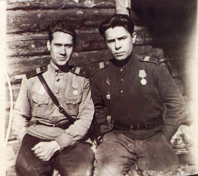 Фото 1944 г. «Дорогой, любимой мамочке, от горячо любящего Вас сына Бориса».  Фронт 1944г. Апрель.